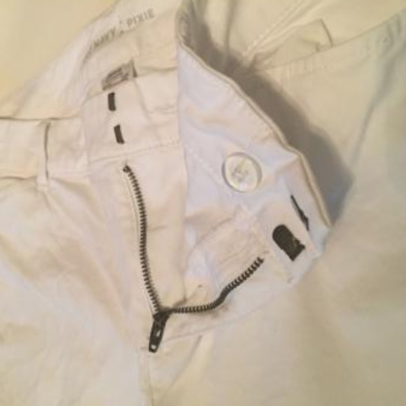 White Old Navy Pixie Pants - Picture 2 of 3